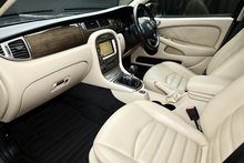 Jaguar X-Type D SE Jaguar Dealer Plus 1 Owner + Heated Leather + Sat Nav - Thumb 2