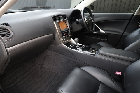 Lexus Dealer + 1 Owner + Full Lexus Main Dealer History