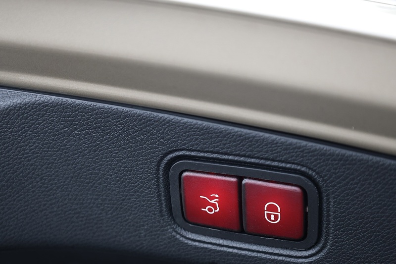 Mercedes-Benz E220d AMG Line Coupe Full Mercedes Main Dealer History + Pano Roof Image 29