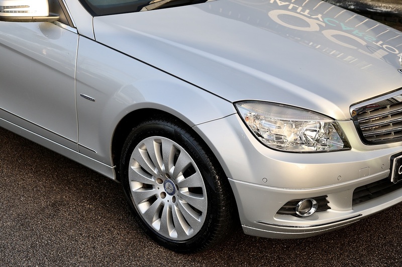 Mercedes-Benz C350 CDI Elegance 2 Former Keepers + Just Serviced by MB + New Sub-Frame by Mercedes Image 14