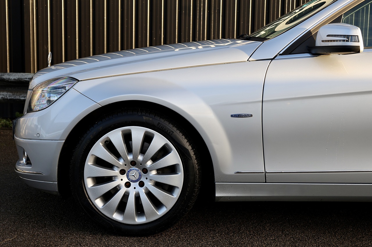 Mercedes-Benz C350 CDI Elegance 2 Former Keepers + Just Serviced by MB + New Sub-Frame by Mercedes - Large 22