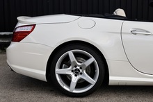 Mercedes-Benz SL 400 AMG Sport Panoramic Roof + AirScarf + Harmon Kardon - Thumb 26