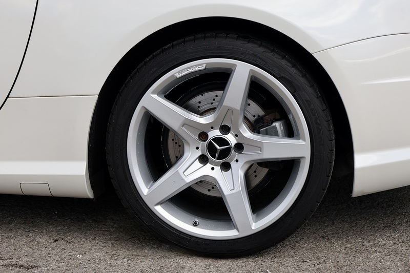 Mercedes-Benz SL 400 AMG Sport Panoramic Roof + AirScarf + Harmon Kardon Image 40