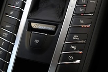 Porsche Macan Turbo 2 Former Keepers + Pano Roof + Air Suspension + Digital TV - Thumb 15