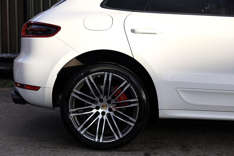 Porsche Macan Turbo 2 Former Keepers + Pano Roof + Air Suspension + Digital TV Image 23