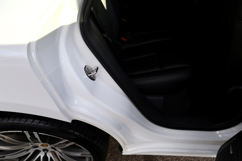 Porsche Macan Turbo 2 Former Keepers + Pano Roof + Air Suspension + Digital TV Image 27