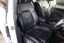 Porsche Macan Turbo 2 Former Keepers + Pano Roof + Air Suspension + Digital TV - Thumb 28