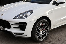 Porsche Macan Turbo 2 Former Keepers + Pano Roof + Air Suspension + Digital TV - Thumb 38