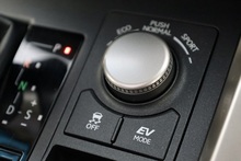 Lexus NX300h Premier Full Lexus Main Dealer + Lexus Warranty + Pano Roof - Thumb 17