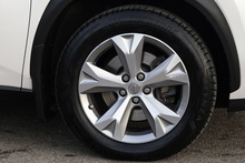 Lexus NX300h Premier Full Lexus Main Dealer + Lexus Warranty + Pano Roof - Thumb 42