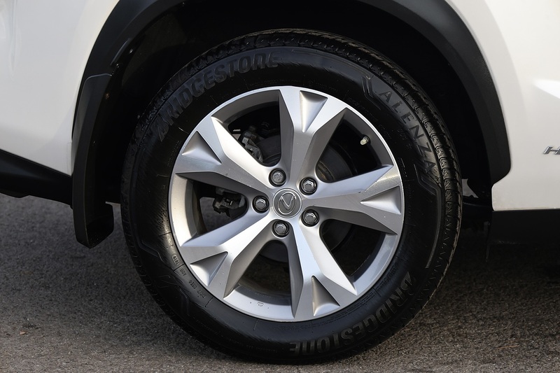 Lexus NX300h Premier Full Lexus Main Dealer + Lexus Warranty + Pano Roof Image 43