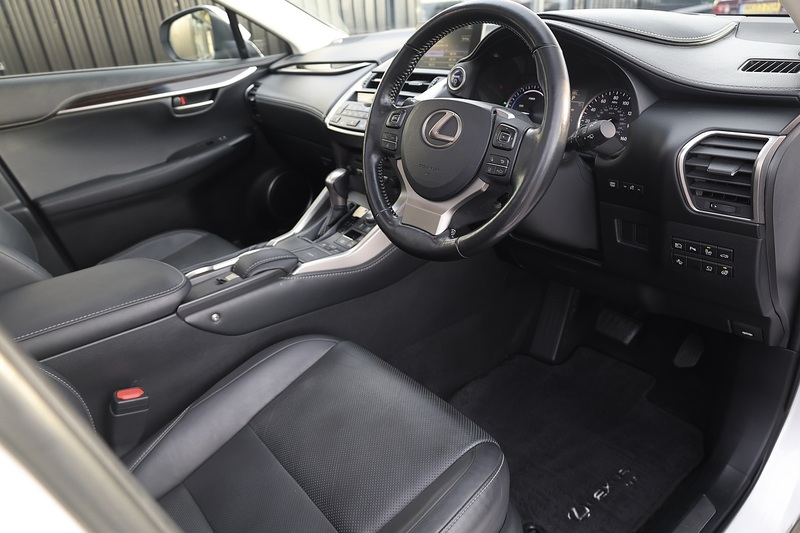 Lexus NX300h Premier Full Lexus Main Dealer + Lexus Warranty + Pano Roof Image 6