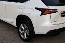 Lexus NX300h Premier Full Lexus Main Dealer + Lexus Warranty + Pano Roof - Thumb 41