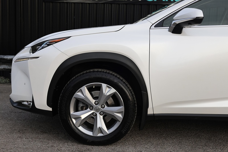 Lexus NX300h Premier Full Lexus Main Dealer + Lexus Warranty + Pano Roof Image 39