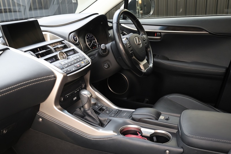 Lexus NX300h Premier Full Lexus Main Dealer + Lexus Warranty + Pano Roof Image 8