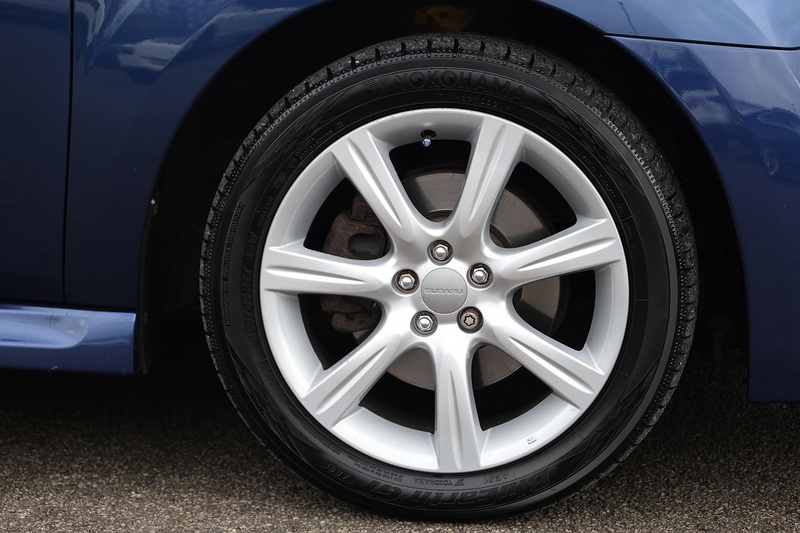 Subaru Legacy Estate 2 Former Keepers + Subaru Main Dealer History + Sunroof + Heated Leather Image 13