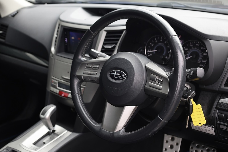 Subaru Legacy Estate 2 Former Keepers + Subaru Main Dealer History + Sunroof + Heated Leather Image 17