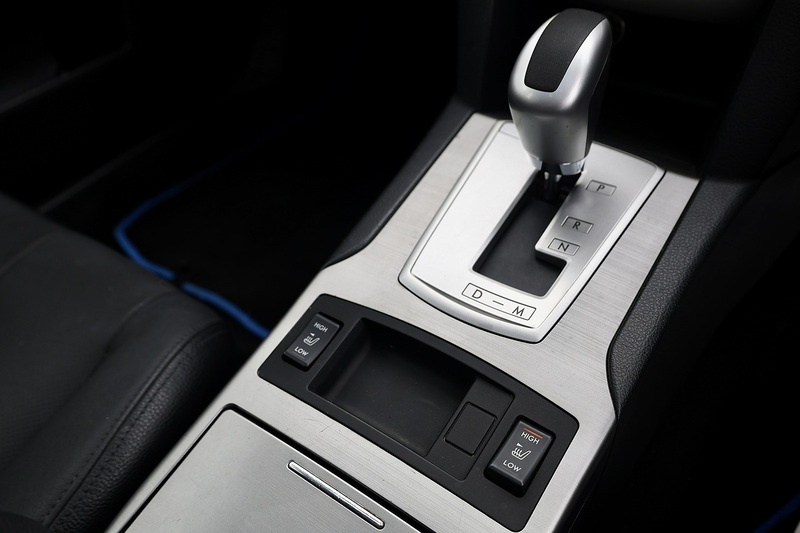 Subaru Legacy Estate 2 Former Keepers + Subaru Main Dealer History + Sunroof + Heated Leather Image 27