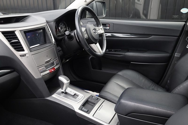 Subaru Legacy Estate 2 Former Keepers + Subaru Main Dealer History + Sunroof + Heated Leather Image 9