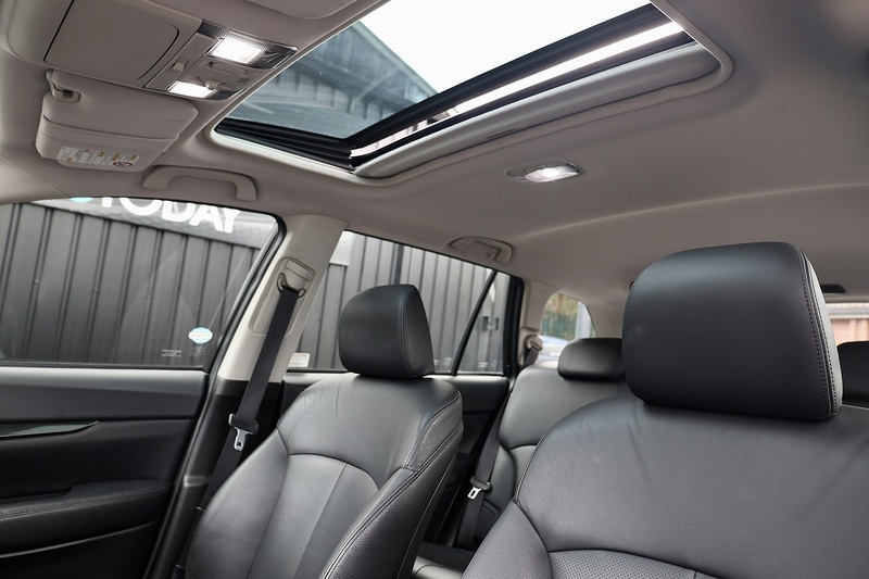 Subaru Legacy Estate 2 Former Keepers + Subaru Main Dealer History + Sunroof + Heated Leather Image 40