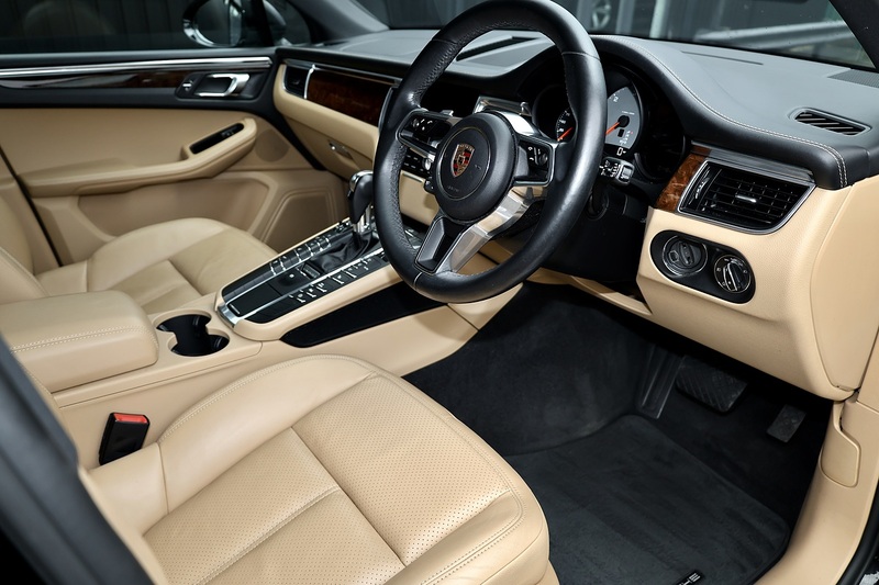 Porsche Macan S 1 Lady Owner + Full Service History + Rare Spec Image 7