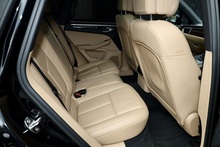 Porsche Macan S 1 Lady Owner + Full Service History + Rare Spec - Thumb 16