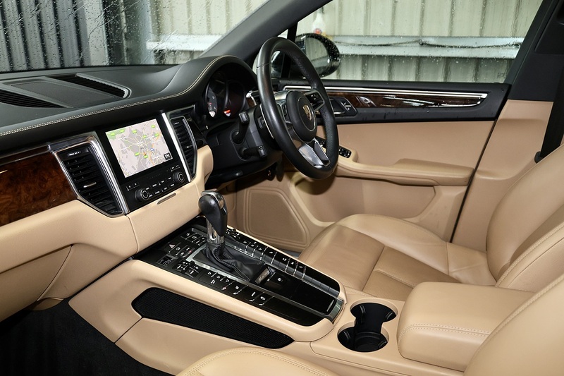 Porsche Macan S 1 Lady Owner + Full Service History + Rare Spec Image 9