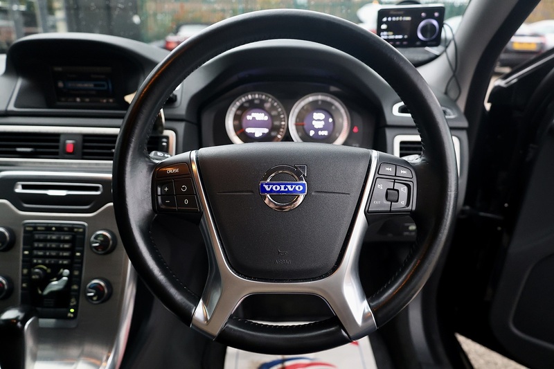 Volvo XC70 D3 AWD Full Volvo Main Dealer History inc.Cambelt Image 20