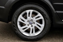 Volvo XC70 D3 AWD Full Volvo Main Dealer History inc.Cambelt - Thumb 37