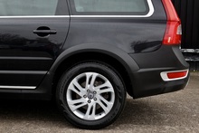 Volvo XC70 D3 AWD Full Volvo Main Dealer History inc.Cambelt - Thumb 33