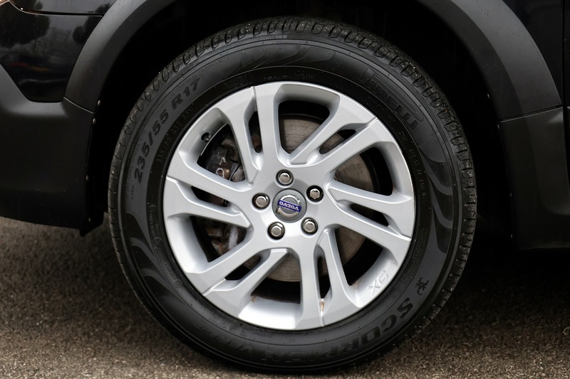 Volvo XC70 D3 AWD Full Volvo Main Dealer History inc.Cambelt Image 38