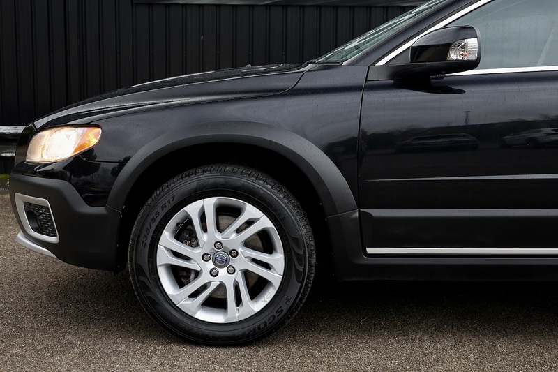 Volvo XC70 D3 AWD Full Volvo Main Dealer History inc.Cambelt Image 32