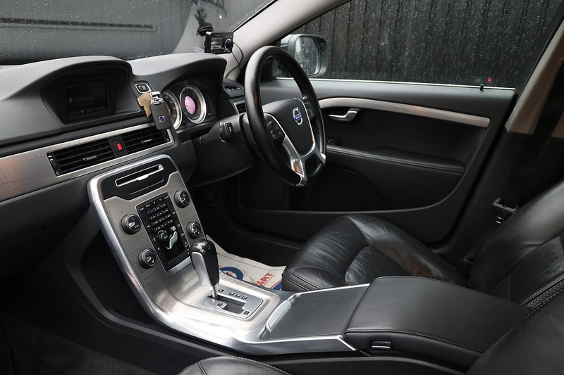 Volvo XC70 D3 AWD Full Volvo Main Dealer History inc.Cambelt Image 9