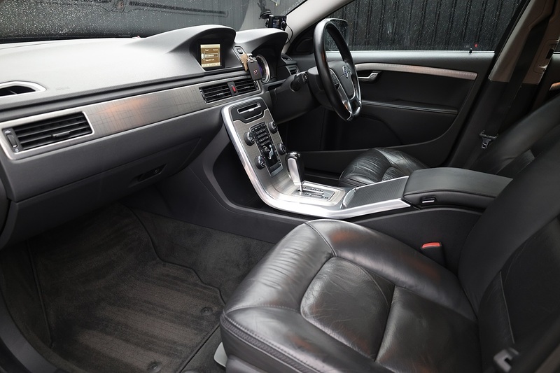 Volvo XC70 D3 AWD Full Volvo Main Dealer History inc.Cambelt Image 2