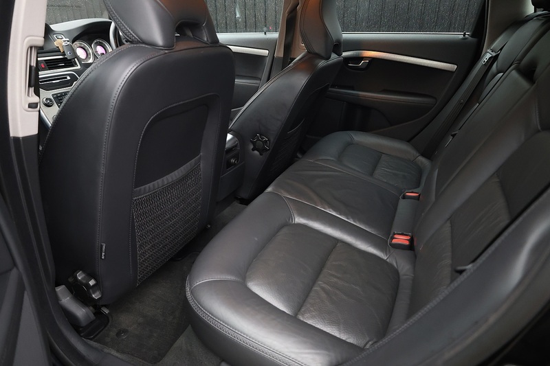 Volvo XC70 D3 AWD Full Volvo Main Dealer History inc.Cambelt Image 13