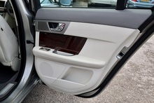 Jaguar XF Premium Luxury Full Service History + Exceptional Condition - Thumb 29