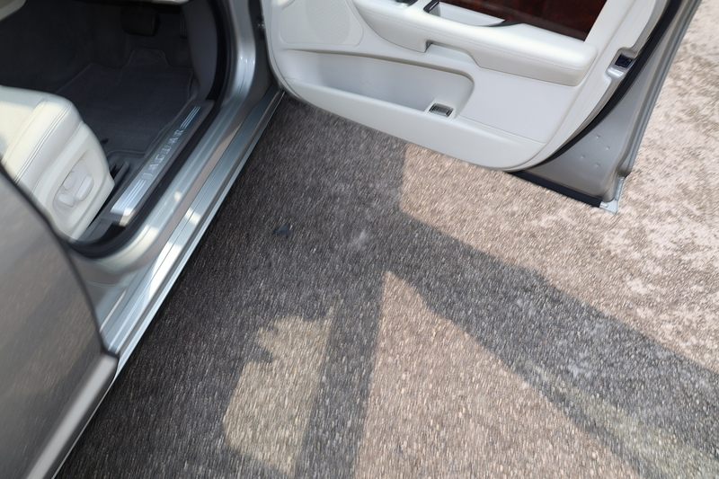 Jaguar XF Premium Luxury Full Service History + Exceptional Condition Image 30