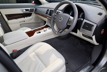 Jaguar XF Premium Luxury Full Service History + Exceptional Condition - Thumb 7