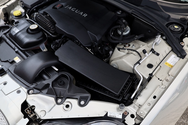 Jaguar XF Premium Luxury Full Service History + Exceptional Condition Image 42