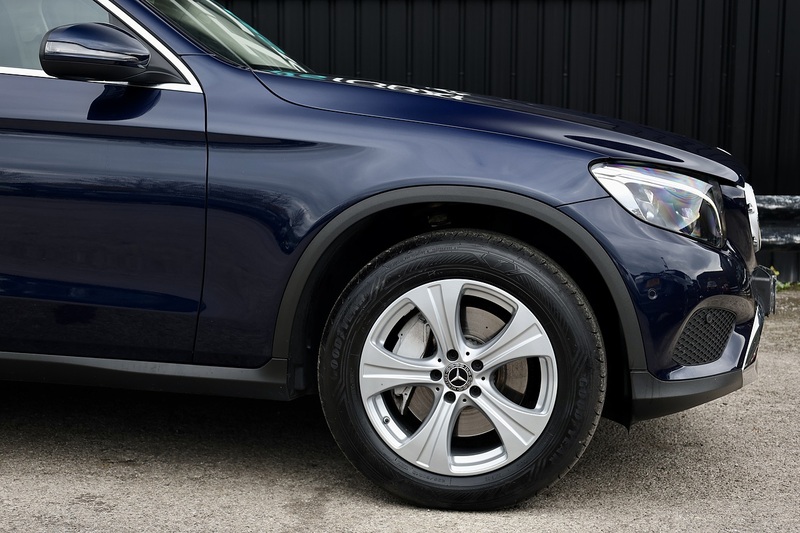 Mercedes-Benz GLC 250d Sport 1 Owner + 4Matic + Premium Plus Pack + Driving Assistance Pack Image 15