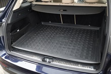 Mercedes-Benz GLC 250d Sport 1 Owner + 4Matic + Premium Plus Pack + Driving Assistance Pack - Thumb 18