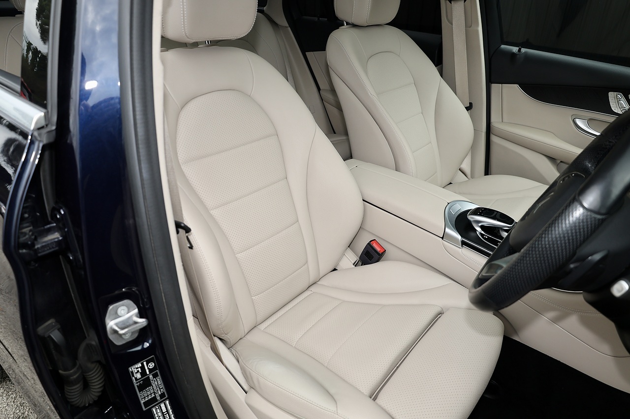 Mercedes-Benz GLC 250d Sport 1 Owner + 4Matic + Premium Plus Pack + Driving Assistance Pack - Large 28