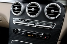 Mercedes-Benz GLC 250d Sport 1 Owner + 4Matic + Premium Plus Pack + Driving Assistance Pack - Thumb 32