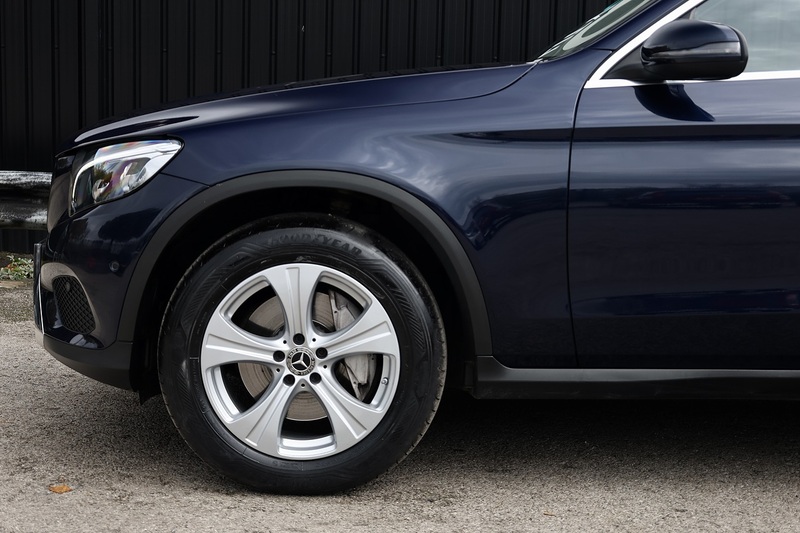 Mercedes-Benz GLC 250d Sport 1 Owner + 4Matic + Premium Plus Pack + Driving Assistance Pack Image 39
