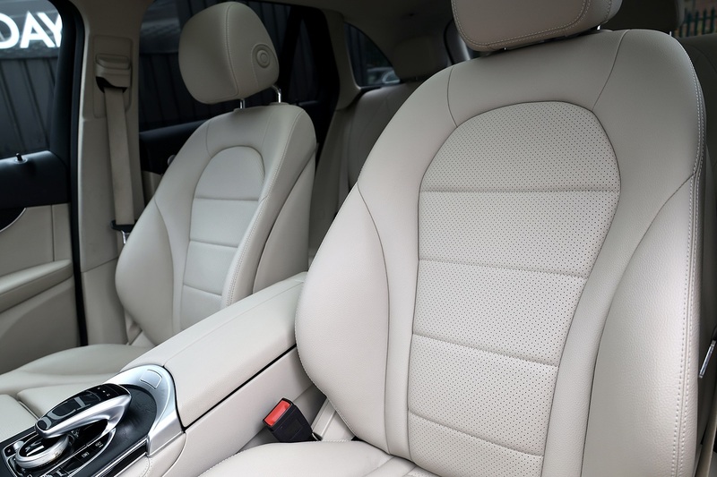 Mercedes-Benz GLC 250d Sport 1 Owner + 4Matic + Premium Plus Pack + Driving Assistance Pack Image 21