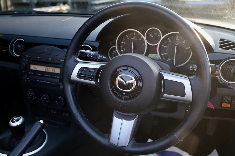 Mazda MX-5 Sport 1 Former Keeper + 17 Services + Heated Leather Image 25