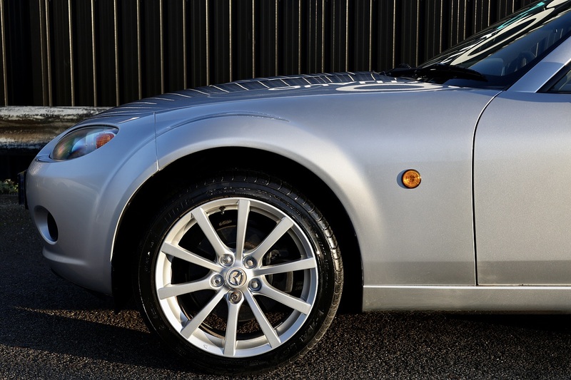 Mazda MX-5 Sport 1 Former Keeper + 17 Services + Heated Leather Image 18