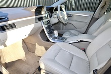 Volvo XC70 D5 SE AWD 2 Former Keepers + Full Main Dealer History - Thumb 2