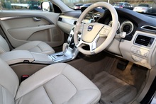 Volvo XC70 D5 SE AWD 2 Former Keepers + Full Main Dealer History - Thumb 4