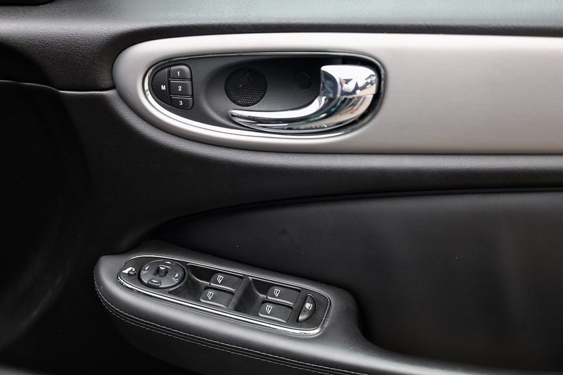 Jaguar XJ 3.0 V6 Sovereign X358 + UK Supplied + Rare Specification Image 20